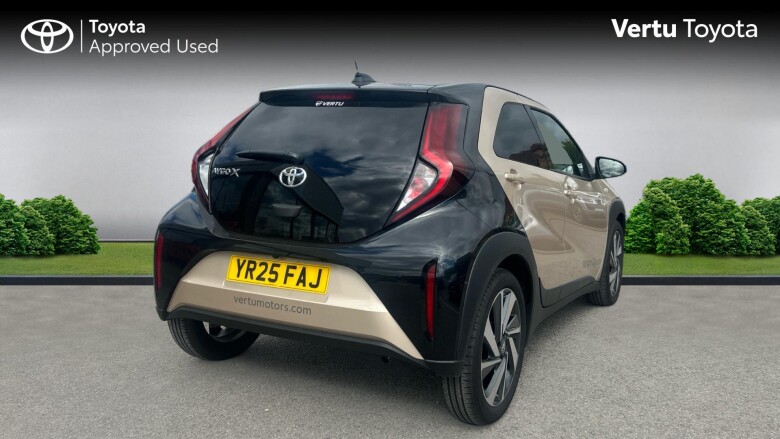 Toyota Aygo X 1.0 VVT-i Edge 5dr Petrol Hatchback